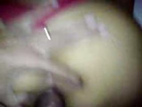 泰勒在一對夫婦的房子裡找到了一份兼職工作，在休息期間，他正坐在他們玩桌上足球的地方休息。幾天之後，這個傢伙熟悉了可愛的米爾菲里根，他很快就抓住了與勞動者單獨待在一起的合適時機，並叫他到她的臥室。一個女人性感的身體，擠在誘人的蕾絲內衣，立即引起了對泰勒的興趣。隨著他的陰莖陷入剃光的陰部的樂趣，這傢伙操了好的渣，完成了她的乳房。