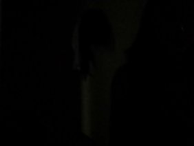 水手亞歷克斯想出了一個很好的計劃，以避免魚雷從敵人的潛艇上飛向他 - 他假裝病了，轉向最近的城鎮接受治療。但他無法想像性感的紅頭髮護士勞倫會檢查他。在檢查過程中，這個傢伙形成了nehily riser，女孩沒有錯過嘗試它的機會。漫長而艱難的性行為徹底摧毀了這個傢伙關於他無能為力的傳說，所以他別無選擇只能去服務。